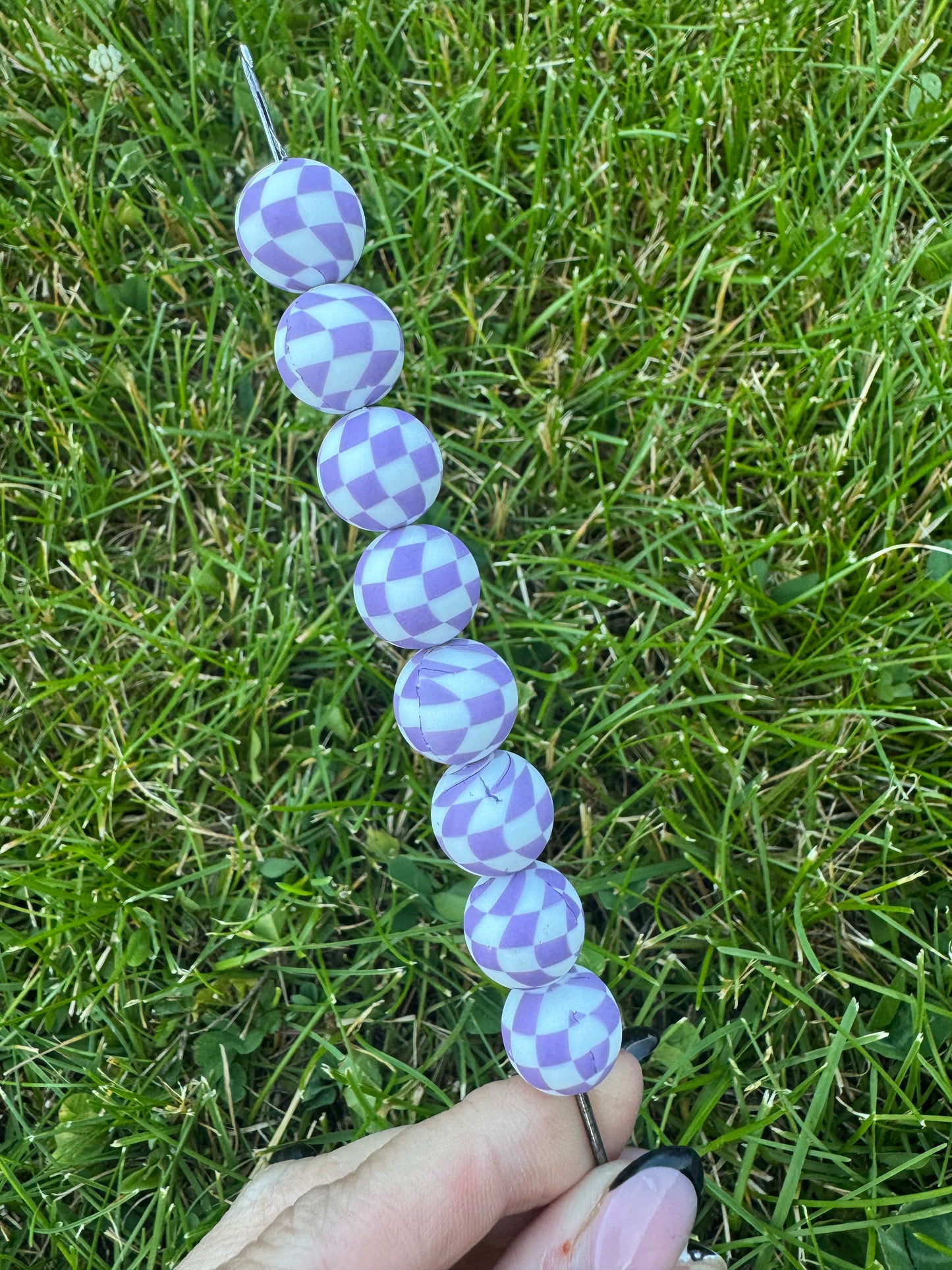 15mm Purple & White checkered silicone bead