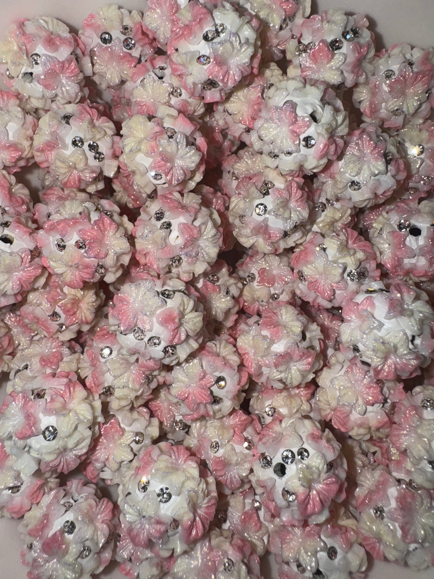 18MM Soft light pink & white flower beads