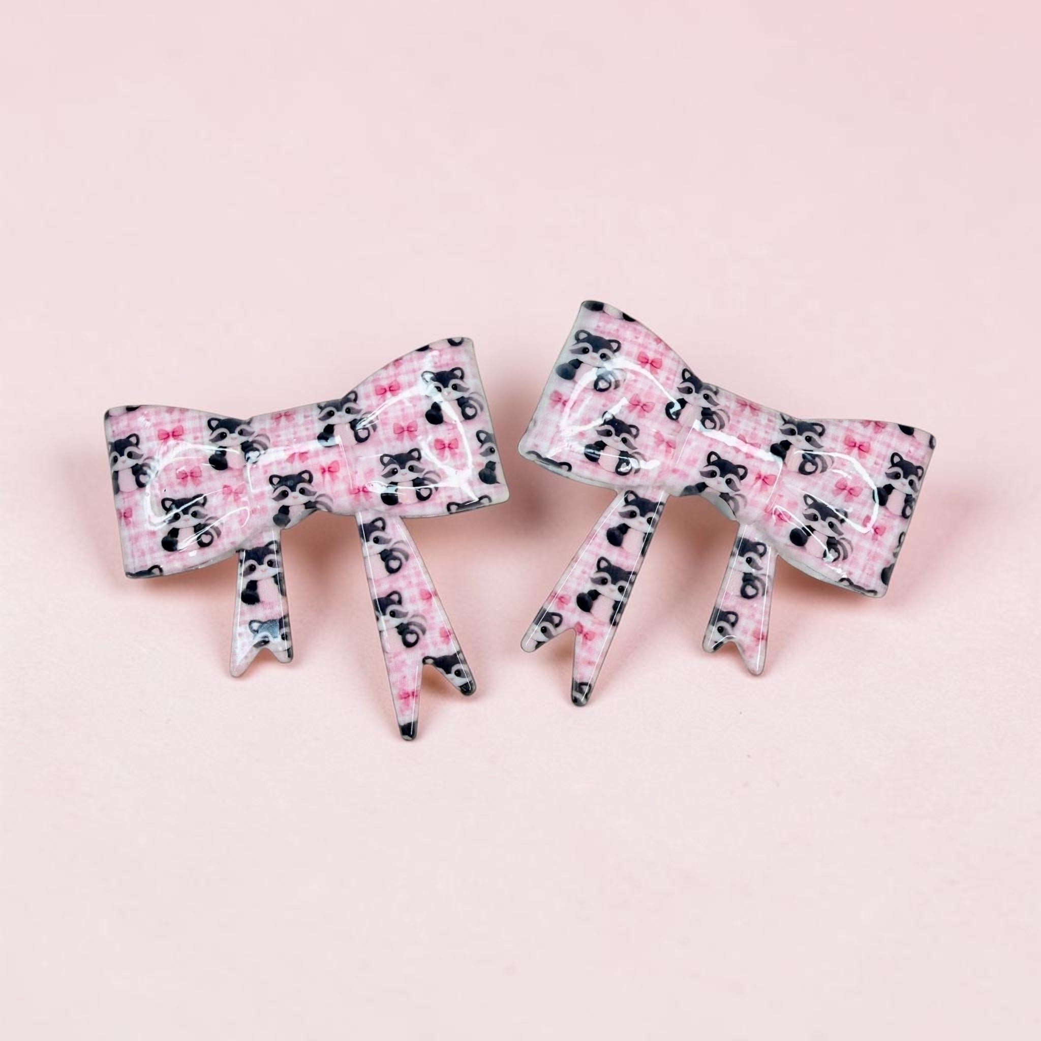 Riley the raccoon big bow focal - exclusive collab – Little Miss Beaded