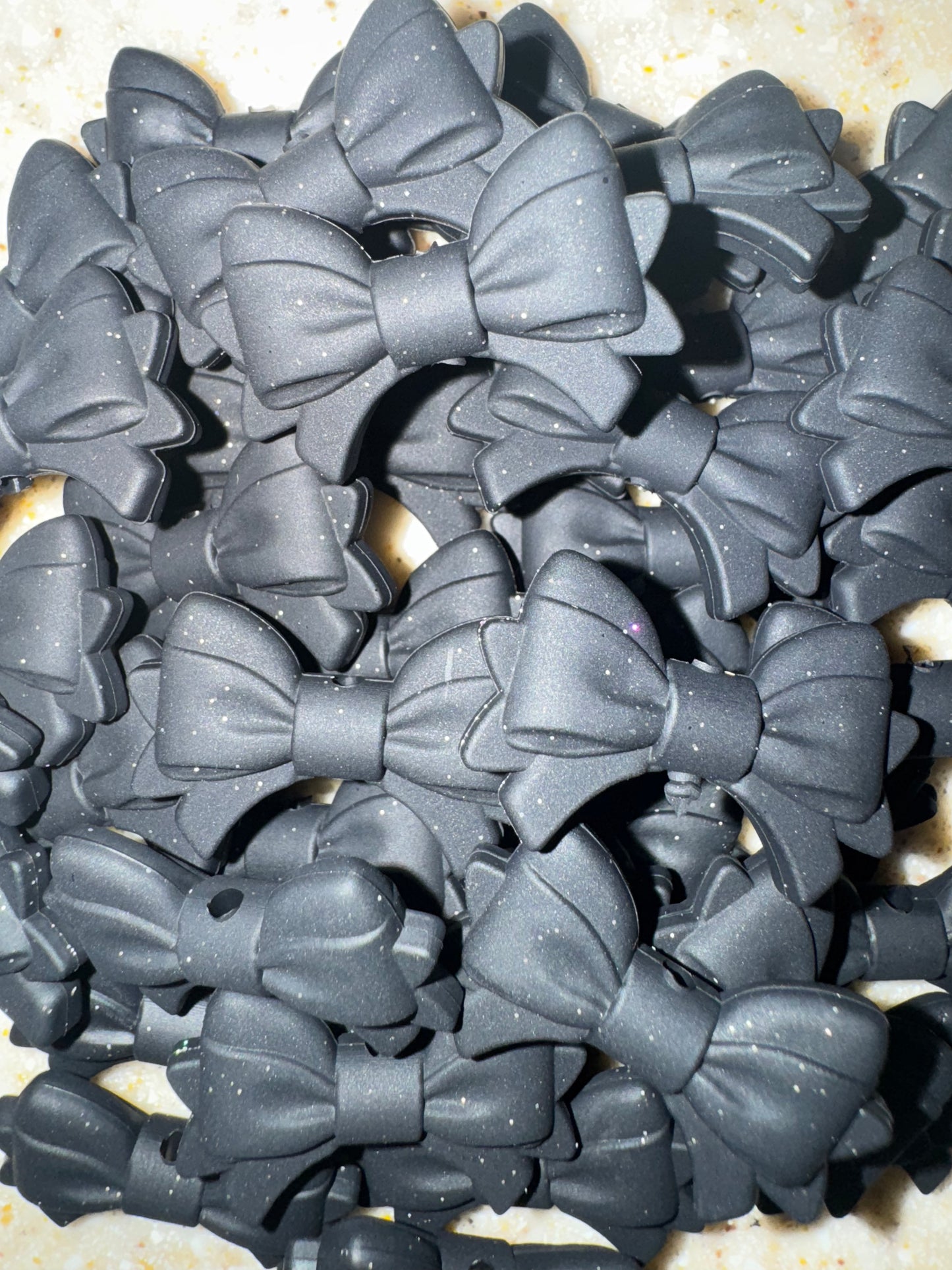 Sweetheart luxe silicone bow