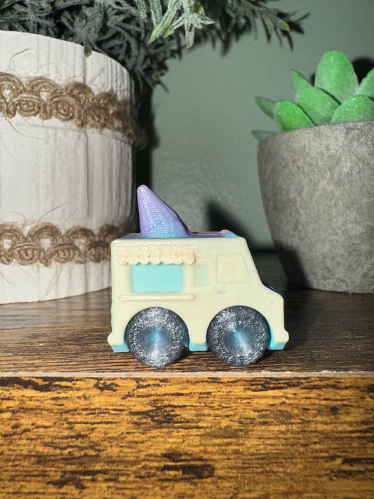 Ice cream 🍦 trucks - moving wheels
