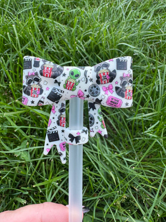 Movie night madness strawtopper bow - exclusive